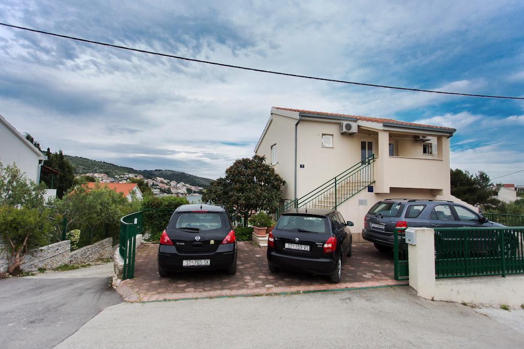Apartments Toni Trogir Szoba fotó